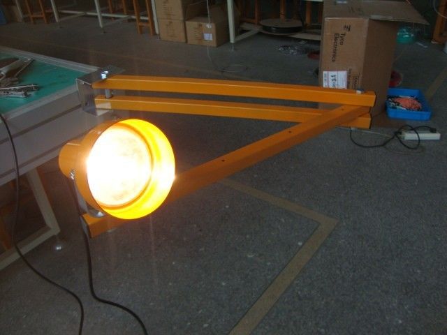 660 Watt Double Strut LED Dock do ładowania z regulowanym ramieniem do magazynu