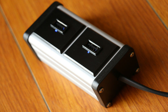 Uniwersalna stacja ładująca USB do komputerów biurkowych 2 porty Szybkie ładowanie na telefon komórkowy