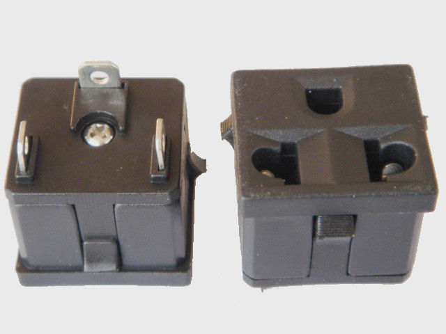 Czarny Brazylia Square 3 Prong Gniazdo zasilania Gniazdko ścienne AC 250VAC 20A