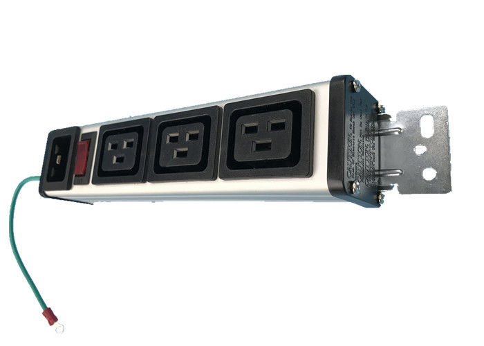 Aluminiowa obudowa 3-drożna jednostka dystrybucji zasilania PDU z przełącznikiem sterowanym IEC 320 C19