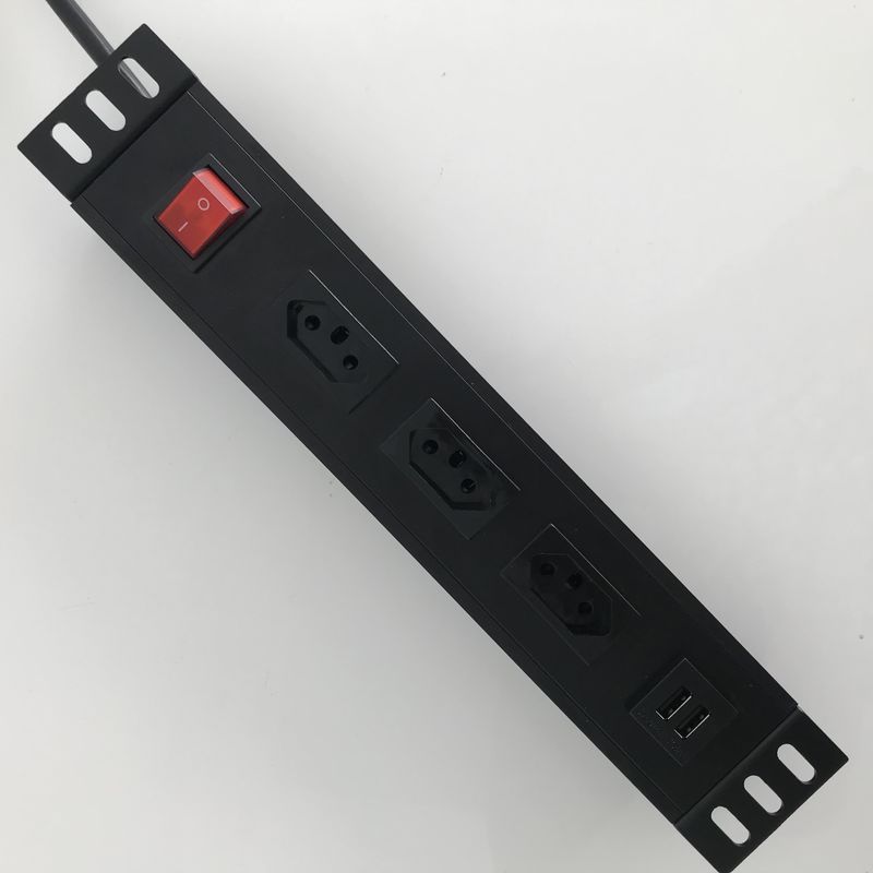 Dwustronny port USB i 3 szwajcarska listwa zasilająca z aluminiową obudową o długości 2 m