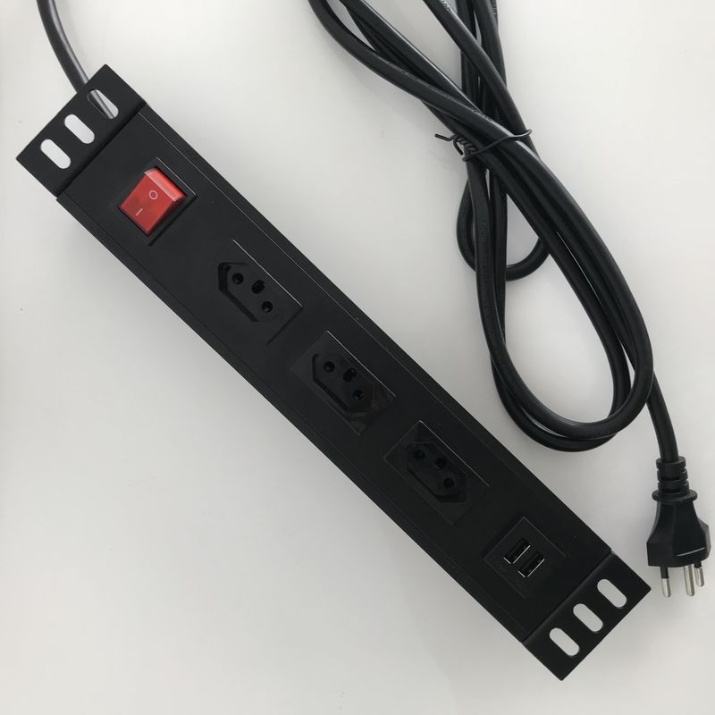 Dwustronny port USB i 3 szwajcarska listwa zasilająca z aluminiową obudową o długości 2 m